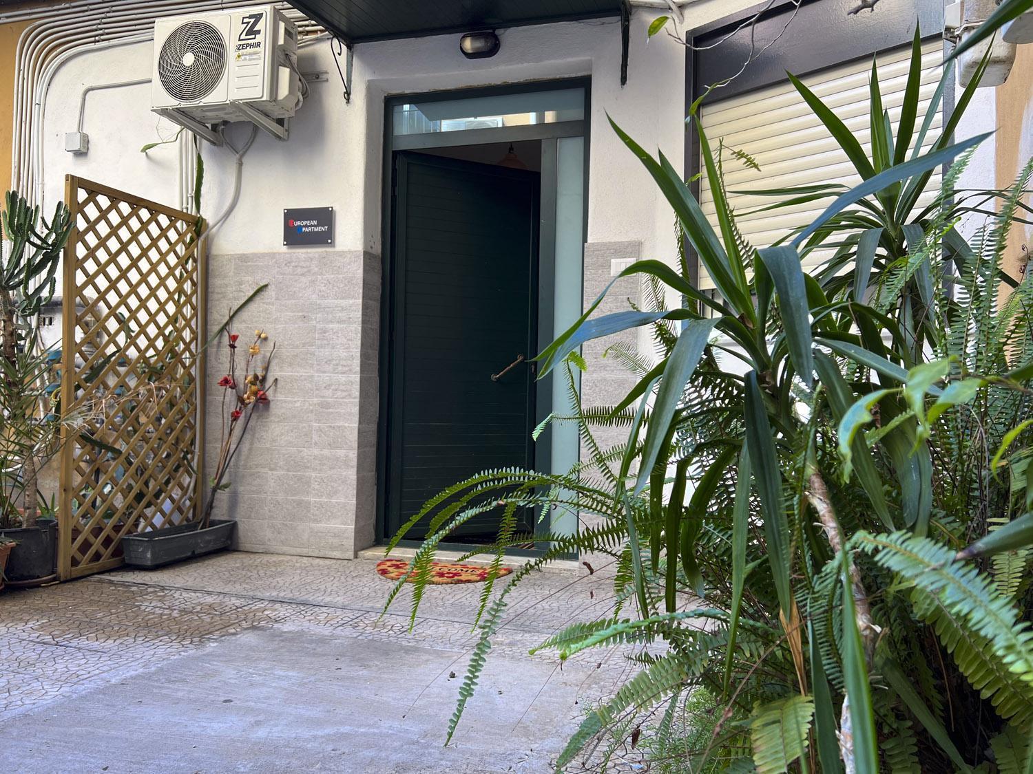 European Apartment - Town Center Self Check-In CTA Exterior photo